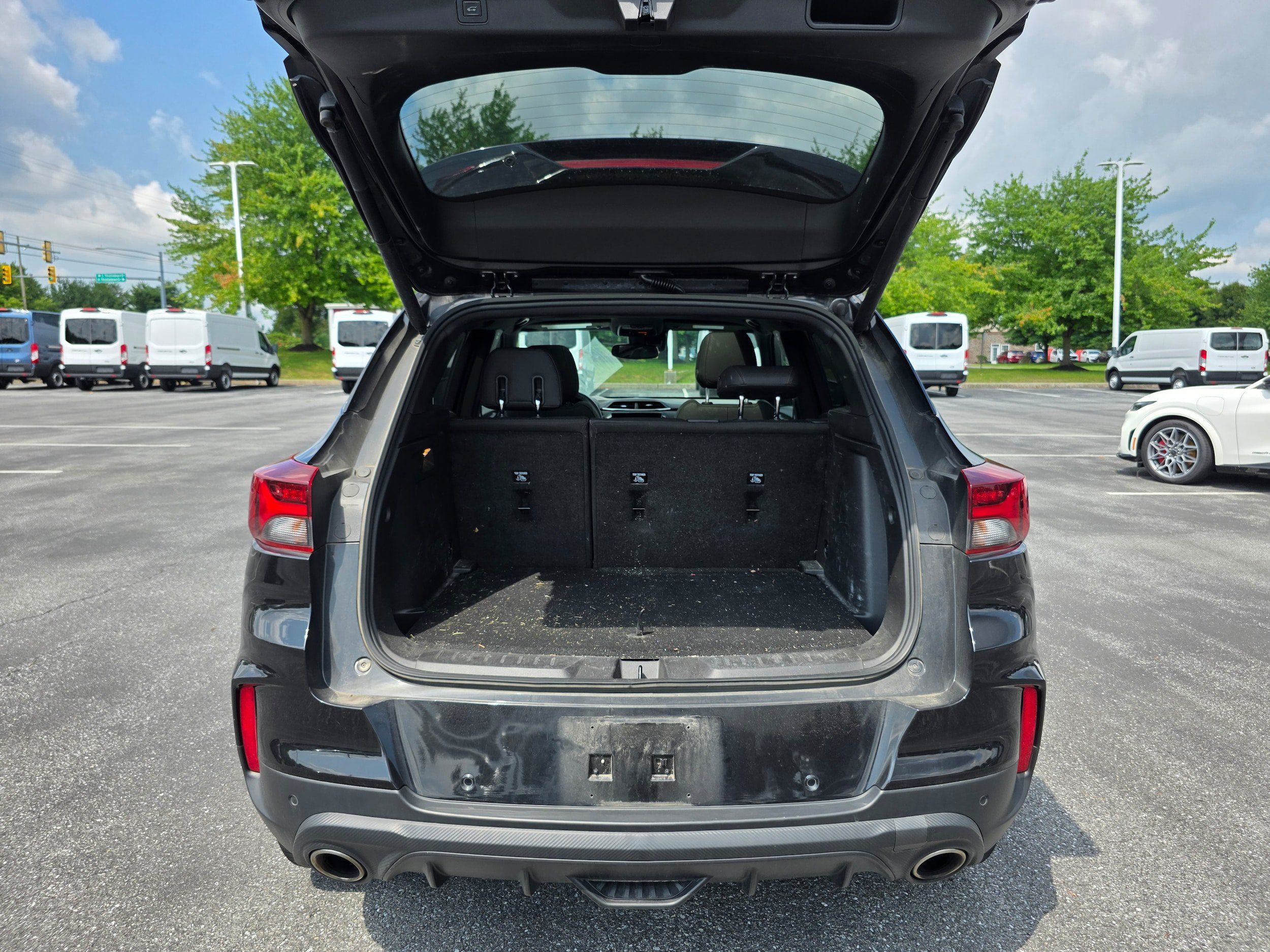 Used 2023 Chevrolet TrailBlazer RS w/ Sun and Liftgate Package AWD/4WD image 7