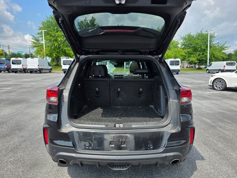 Used 2023 Chevrolet TrailBlazer RS w/ Sun and Liftgate Package AWD/4WD image 7