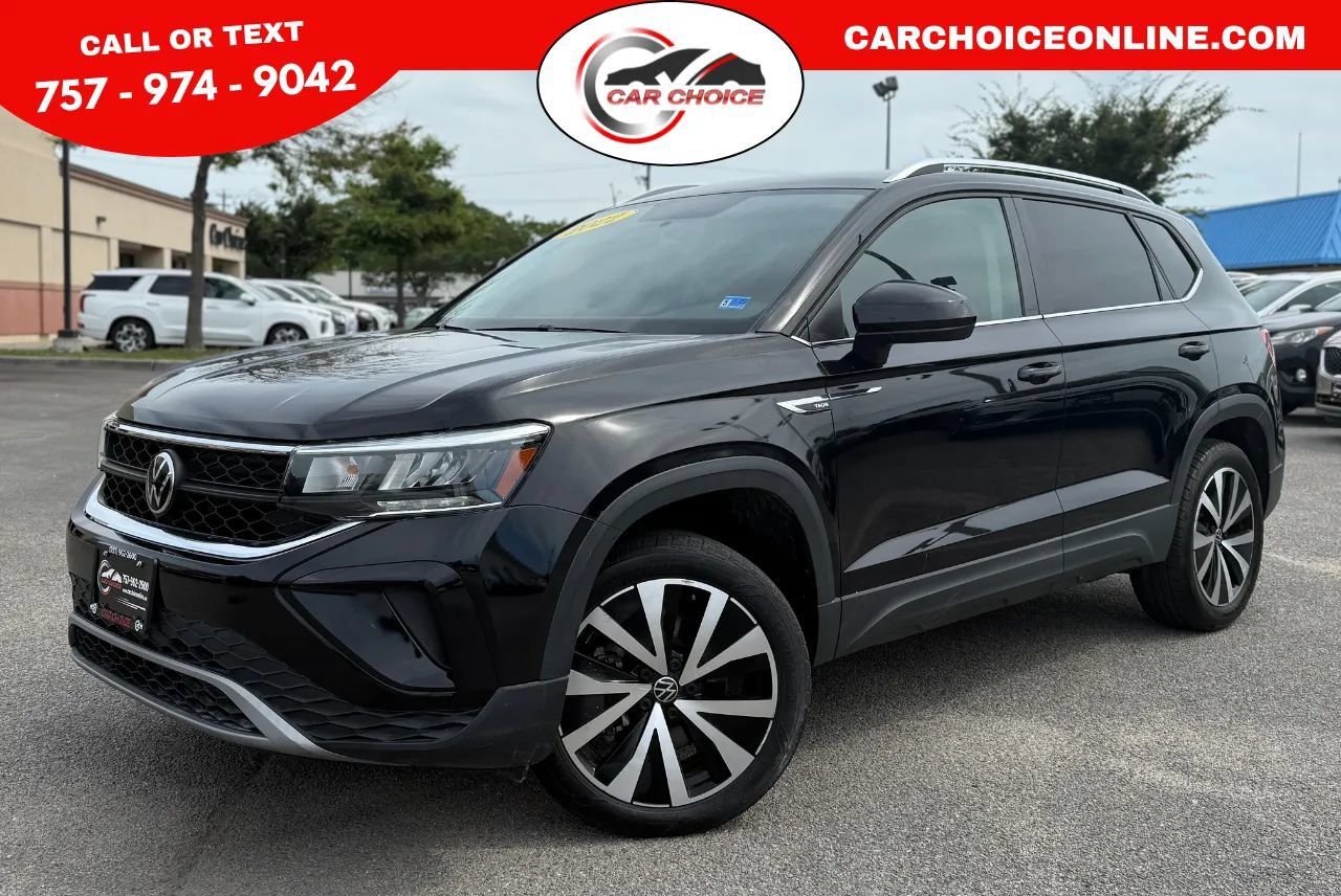 Used 2022 Volkswagen Taos SE FWD image 1