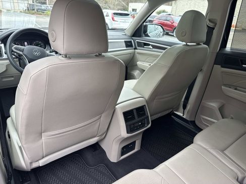 Used 2021 Volkswagen Atlas SE w/ Panoramic Sunroof Package image 12