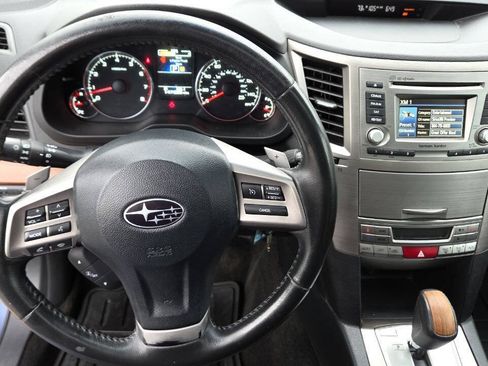 Used 2013 Subaru Outback 2.5i Limited w/ Moonroof Pkg AWD/4WD image 45