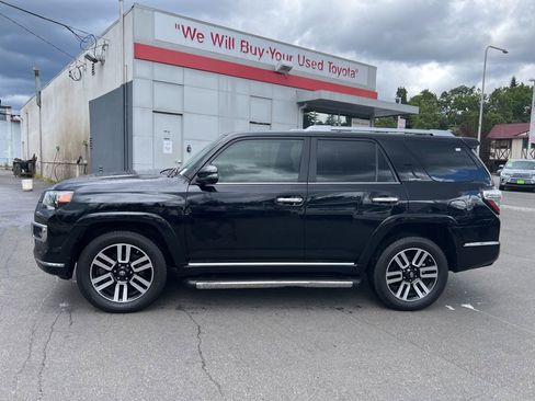 Used 2017 Toyota 4Runner Limited AWD/4WD image 7