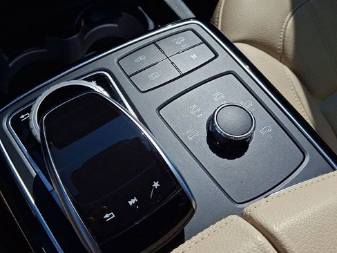 Used 2019 Mercedes-Benz GLS 450 4MATIC image 27