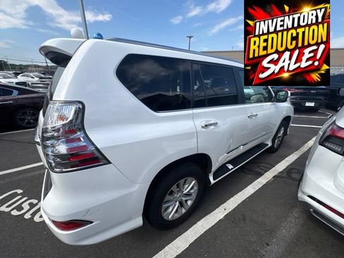 Used 2018 Lexus GX 460 Premium w/ Premium Package AWD/4WD image 6
