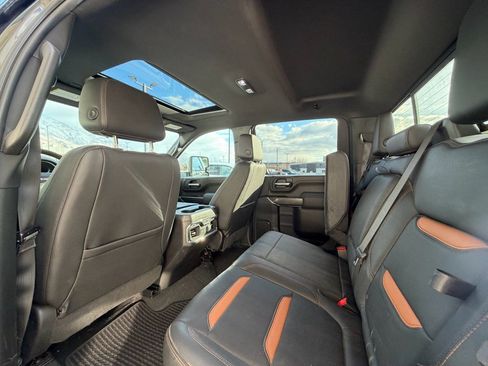 Used 2023 GMC Sierra 3500 AT4 w/ AT4 Premium Plus Package image 9