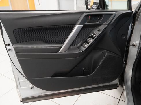 Used 2018 Subaru Forester 2.5i Premium image 17