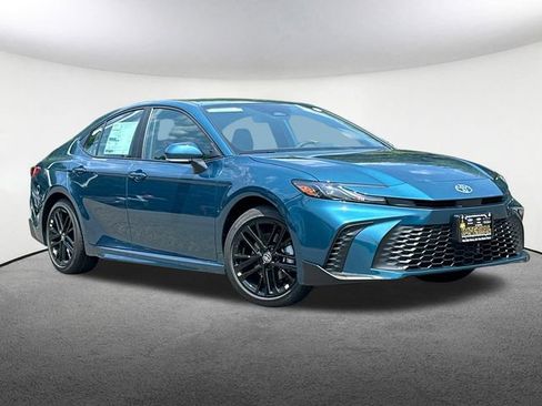 New 2026 Toyota Camry SE FWD image 2
