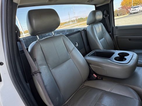 Used 2012 Chevrolet Silverado 1500 W/T image 17