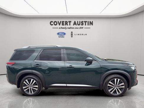 Used 2022 Nissan Pathfinder Platinum w/ Cargo Package AWD/4WD image 6
