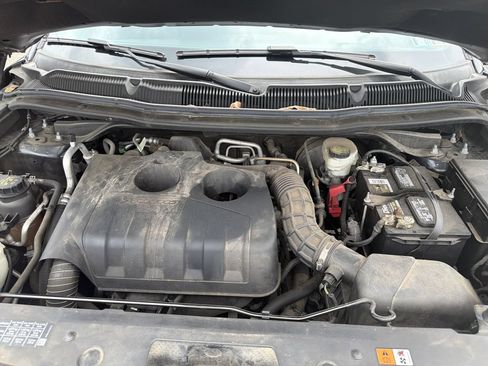 Used 2017 Ford Explorer XLT w/ Equipment Group 202A AWD/4WD image 35