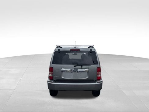 Used 2012 Jeep Liberty Sport image 8