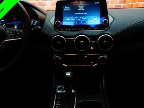 Certified 2023 Nissan Sentra SV FWD image 33