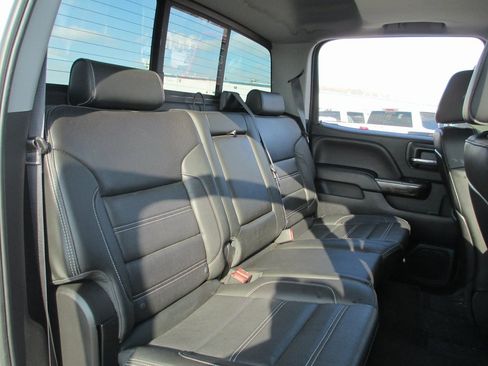 Used 2015 GMC Sierra 2500 Denali w/ Suspension Package, Off-Road image 23