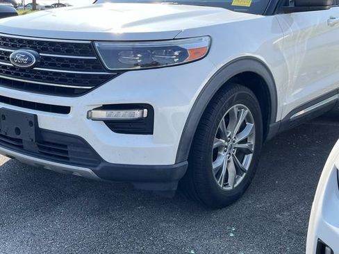 Used 2020 Ford Explorer XLT w/ Equipment Group 202A AWD/4WD image 9