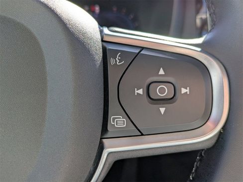 Certified 2025 Volvo S60 B5 Core image 26