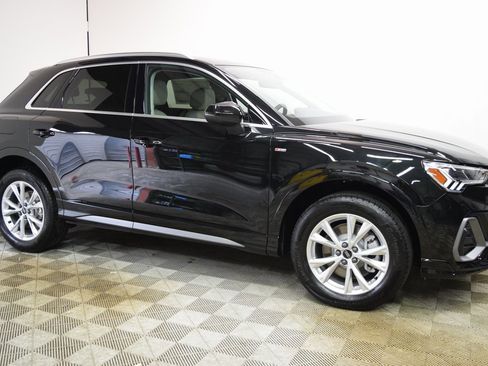 New 2025 Audi Q3 2.0T Premium Plus image 3