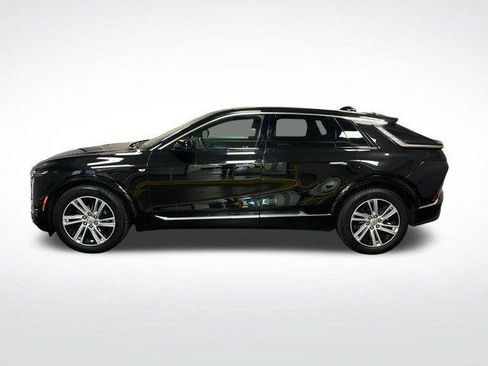 Certified 2024 Cadillac Lyriq Tech w/ Driver Assist Package AWD/4WD image 34