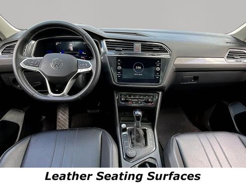Used 2023 Volkswagen Tiguan SE AWD/4WD image 7