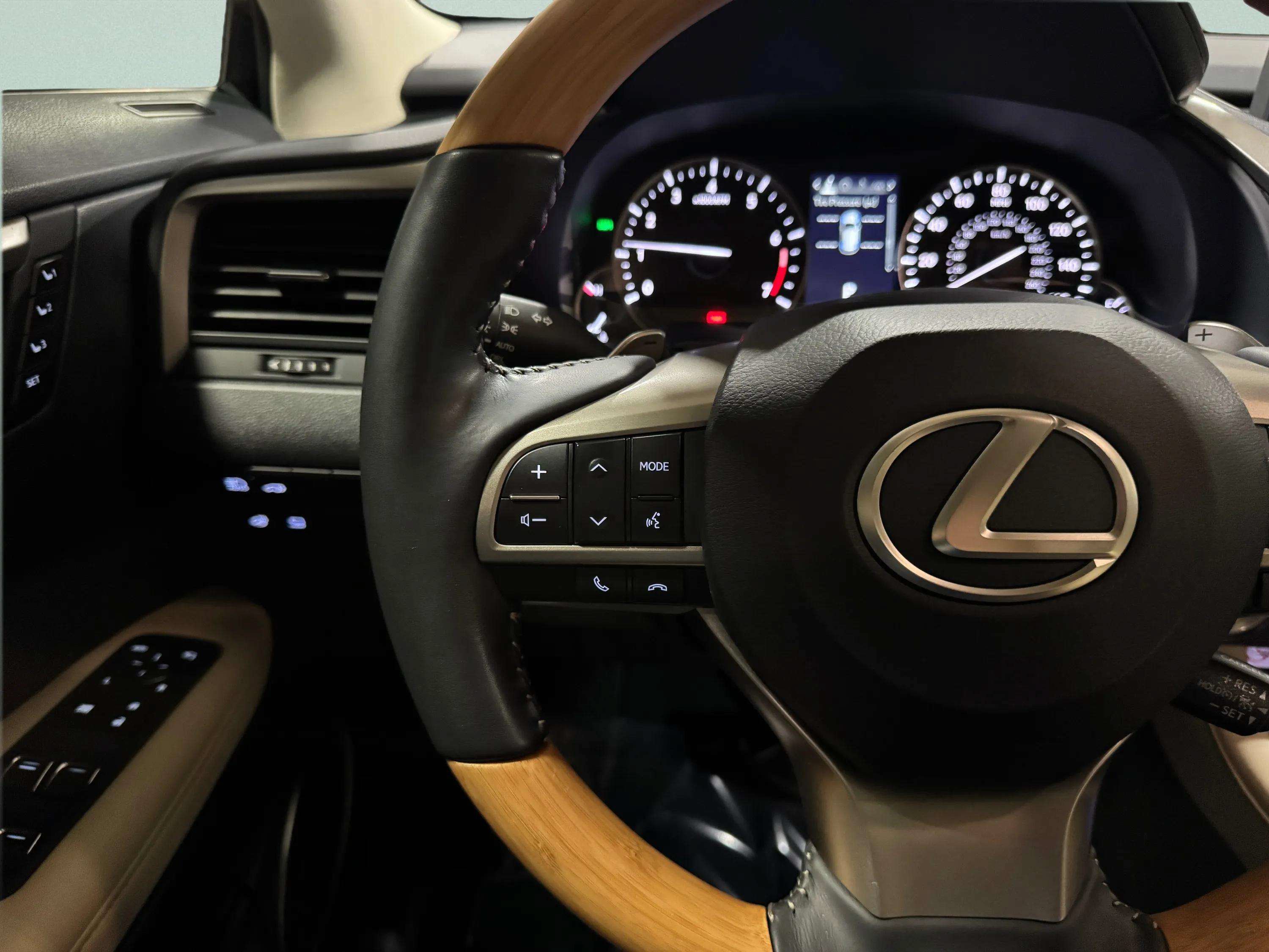 Used 2022 Lexus RX 350 AWD w/ Premium Package image 16