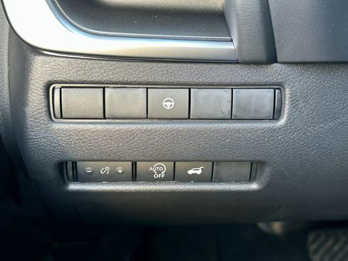 New 2026 Nissan Rogue SV AWD/4WD image 27