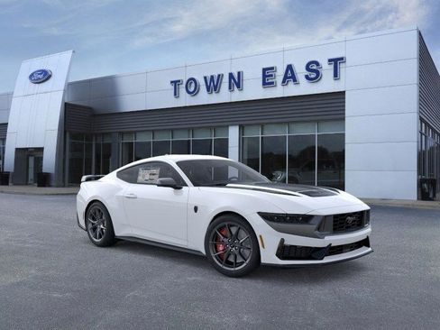 New 2026 Ford Mustang Dark Horse image 8