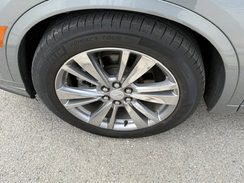 Used 2023 Cadillac XT6 Premium Luxury image 5