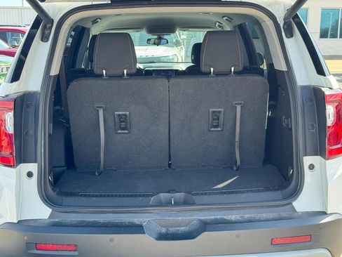 Used 2020 GMC Acadia SLE w/ Driver Convenience Package image 4