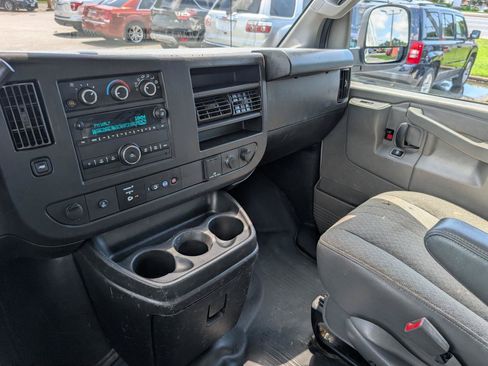 Used 2021 Chevrolet Express 2500 w/ Driver Convenience Package RWD image 22