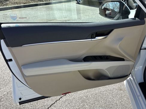 Used 2024 Toyota Camry LE image 23