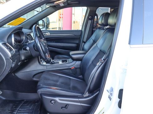 Used 2021 Jeep Grand Cherokee Laredo X image 7