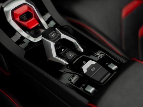 Used 2020 Lamborghini Huracan EVO RWD image 47