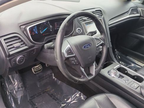 Used 2017 Ford Fusion Titanium image 2