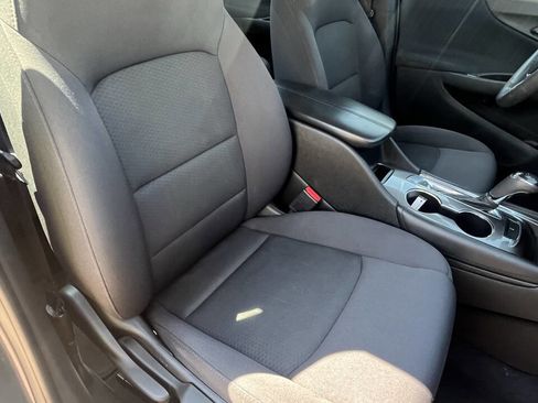 Used 2017 Chevrolet Malibu LT image 20