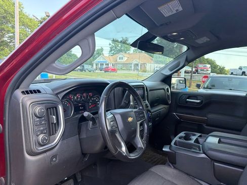 Used 2021 Chevrolet Silverado 1500 LT AWD/4WD image 7