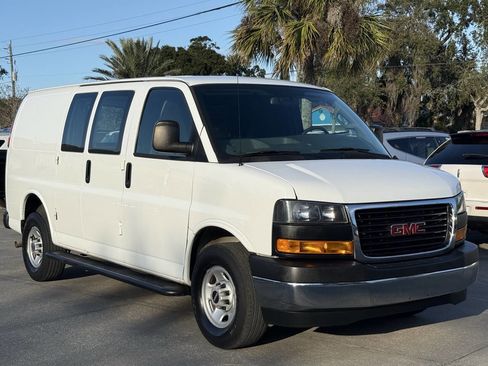 Used 2018 GMC Savana 2500 w/ Driver Convenience Package image 2