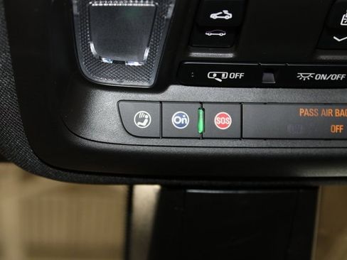 New 2025 Cadillac XT6 Luxury image 23