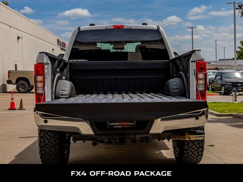 Used 2021 Ford F250 XLT w/ XLT Premium Package image 8