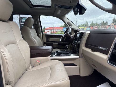 Used 2013 RAM 1500 Laramie w/ Convenience Group AWD/4WD image 17