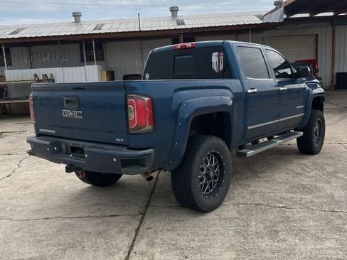 Used 2018 GMC Sierra 1500 SLT AWD/4WD image 3