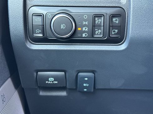 New 2025 Ford F350 Lariat w/ Chrome Package image 31