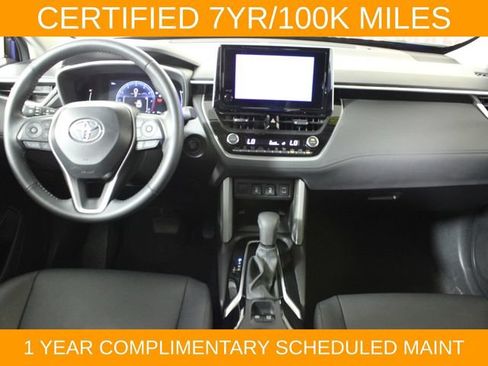 Used 2025 Toyota Corolla Cross XLE AWD/4WD image 15