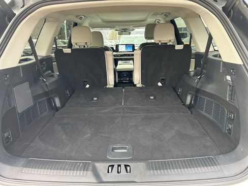 Used 2025 Lincoln Aviator Reserve w/ Jet Appearance Package image 19