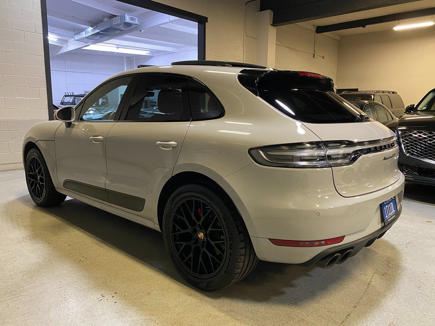 Used 2021 Porsche Macan GTS AWD/4WD image 5