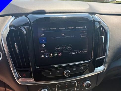 Used 2023 Chevrolet Traverse LT FWD image 21