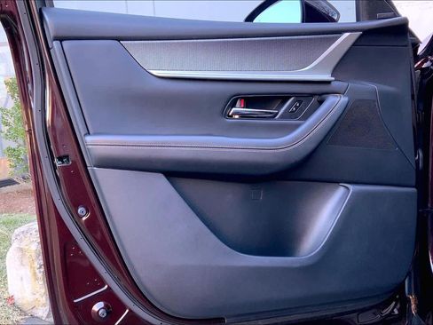 Used 2024 MAZDA CX-90 Plug-In Hybrid w/ Premium Pkg image 21