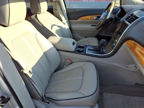 Used 2014 Lincoln MKX FWD w/ Equipment Group 101A image 3