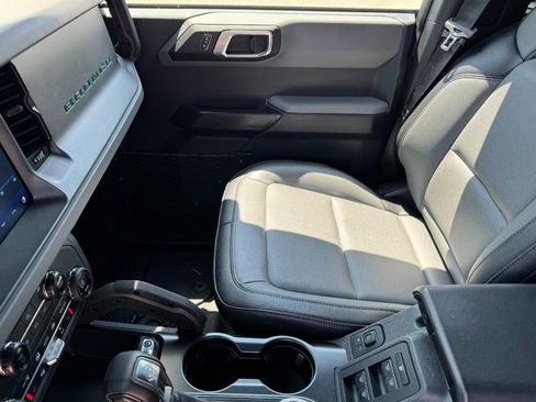 Used 2024 Ford Bronco Everglades AWD/4WD image 13