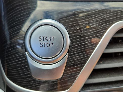 Used 2020 BMW 745e xDrive image 24