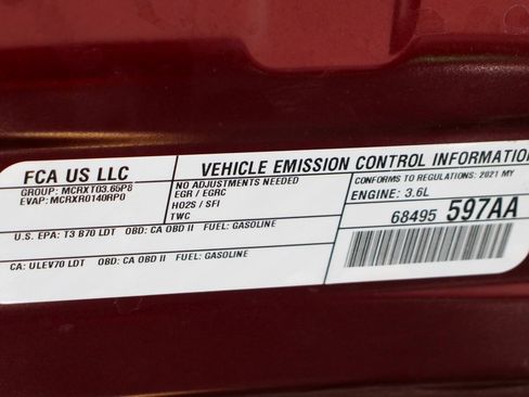 Used 2021 Chrysler Pacifica Touring w/ Uconnect Theater Family Group image 14