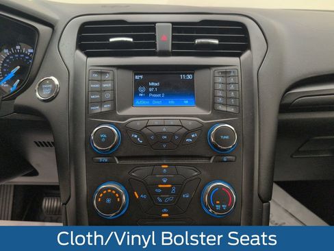 Used 2018 Ford Fusion SE w/ Equipment Group 201A FWD image 26